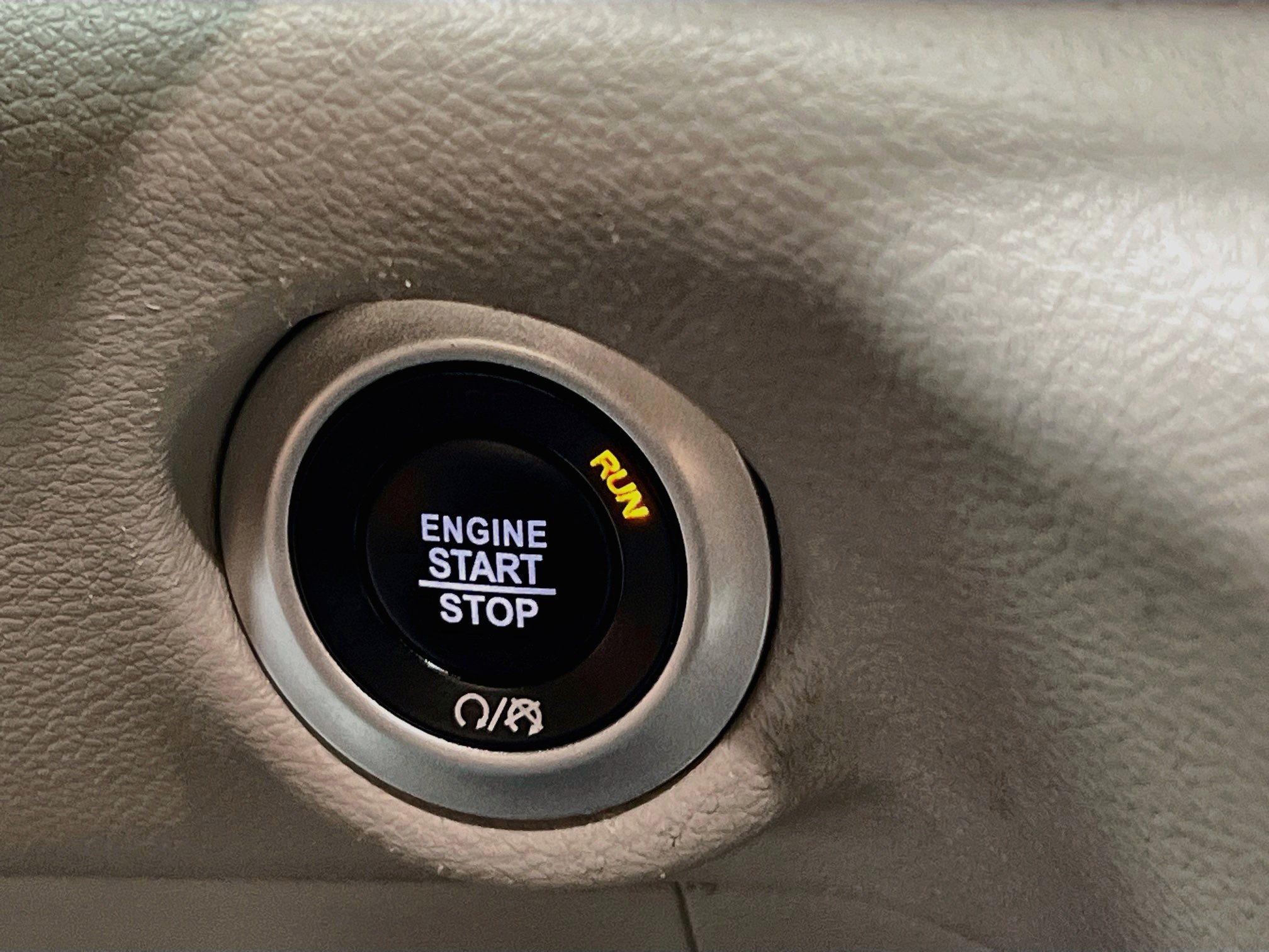 Used 2023 Chrysler Pacifica Touring-L FWD image 23