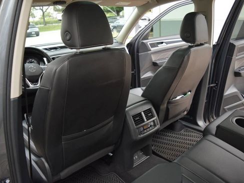 Used 2021 Volkswagen Atlas SE w/ Panoramic Sunroof Package image 50