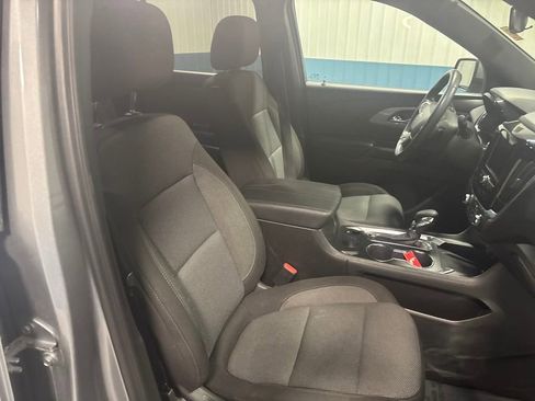Used 2023 Chevrolet Traverse LT image 33