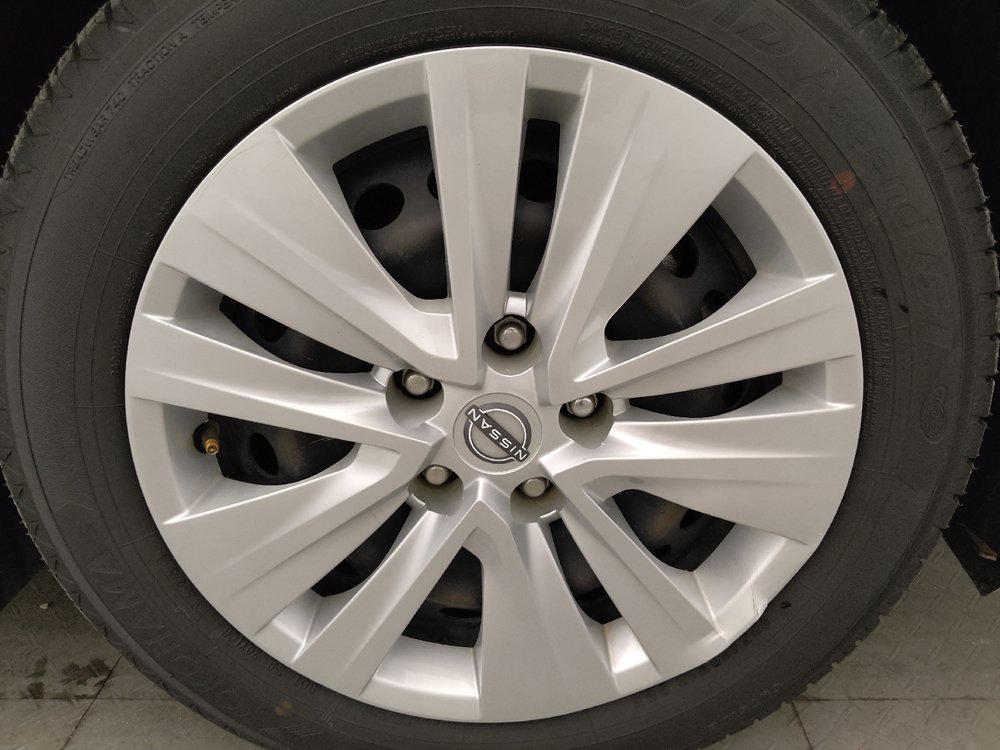 Used 2024 Nissan Sentra S FWD image 31