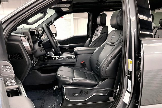 Used 2026 Ford F250 Platinum AWD/4WD image 25