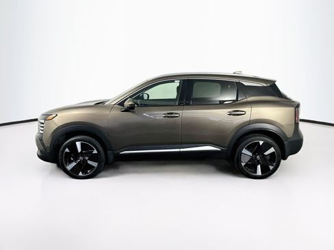 Used 2025 Nissan Kicks SR FWD image 4