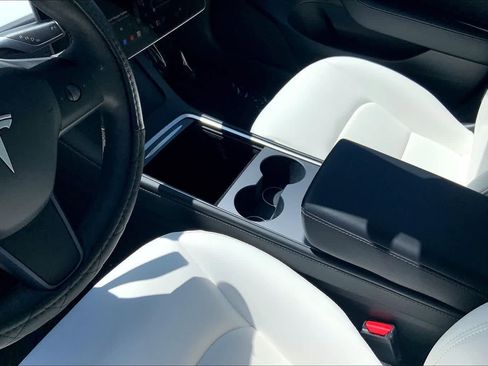 Used 2023 Tesla Model 3 Standard Range RWD image 16