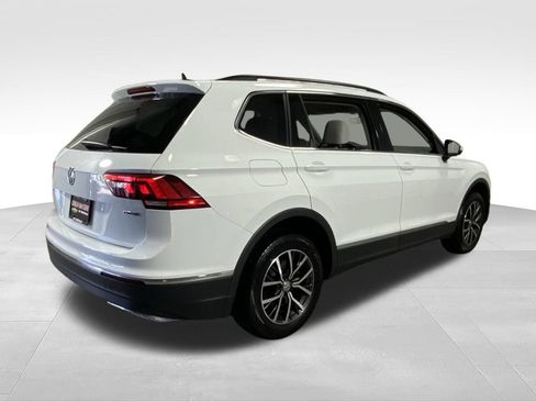 Used 2020 Volkswagen Tiguan SE w/ 3rd Row Seat Package AWD/4WD image 10