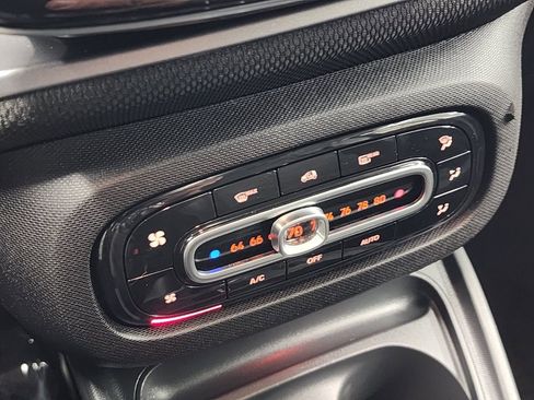 Used 2018 smart fortwo electric drive image 29