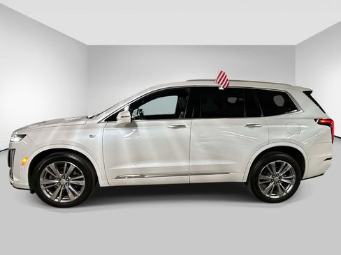 Used 2023 Cadillac XT6 Premium Luxury w/ Technology Package AWD/4WD image 2