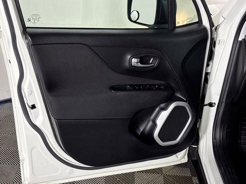Used 2019 Jeep Renegade Sport w/ Sport Appearance Group AWD/4WD image 10