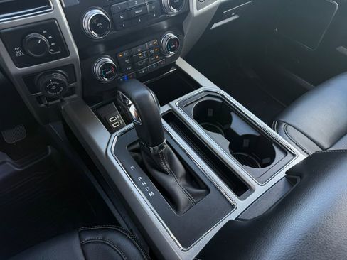 Used 2020 Ford F150 Lariat w/ Equipment Group 502A Luxury AWD/4WD image 33