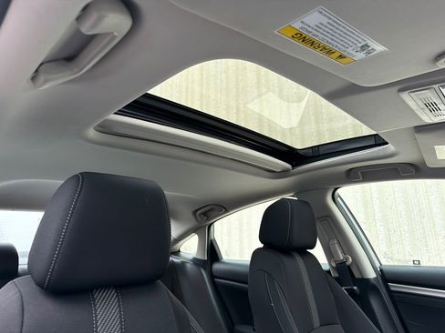 Used 2018 Honda Civic EX image 12