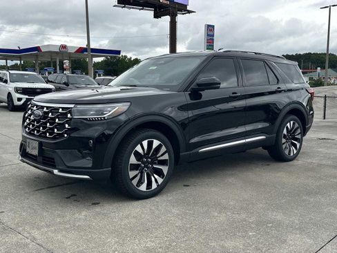 New 2026 Ford Explorer Platinum w/ LUX Leather Package AWD/4WD image 3