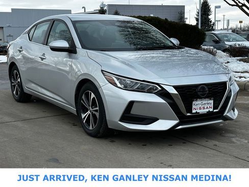 Used 2023 Nissan Sentra SV image 1