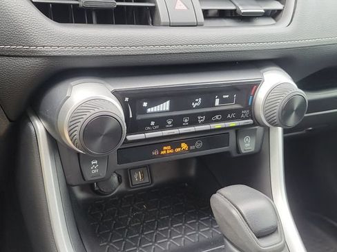 Used 2024 Toyota RAV4 LE FWD image 29