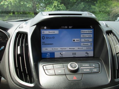 Used 2017 Ford Escape SE w/ Equipment Group 201A AWD/4WD image 10