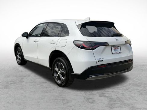 Certified 2024 Honda HR-V EX-L image 4