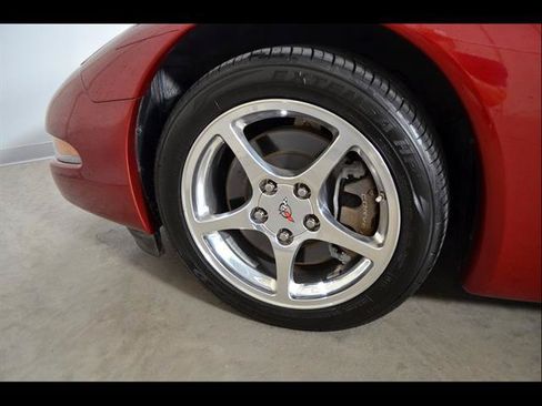 Used 2004 Chevrolet Corvette Coupe w/ Preferred Equipment Group RWD image 8