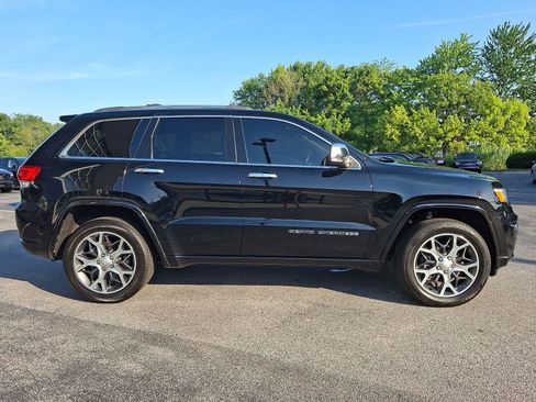 Used 2019 Jeep Grand Cherokee Overland AWD/4WD image 7