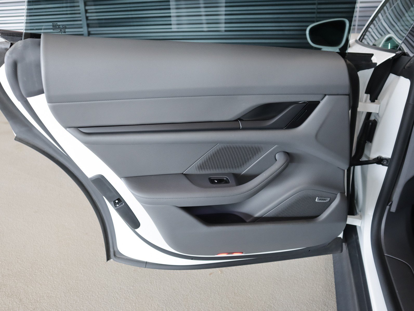 Certified 2024 Porsche Taycan w/ Premium Package RWD image 26