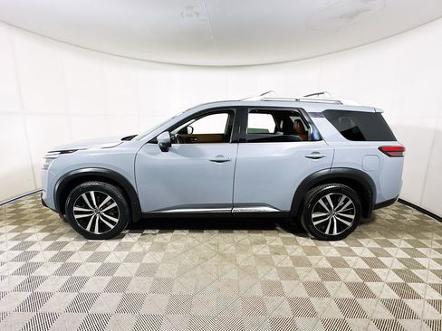 Used 2024 Nissan Pathfinder Platinum AWD/4WD image 8