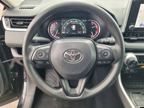 Used 2024 Toyota RAV4 XLE image 21