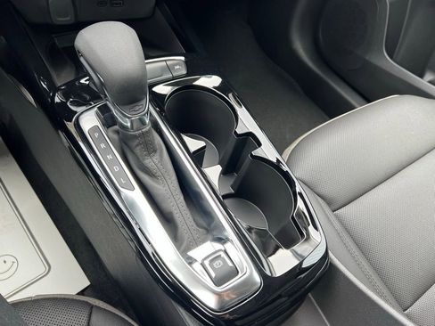 New 2026 Chevrolet Trax ACTIV w/ Sunroof Package FWD image 38