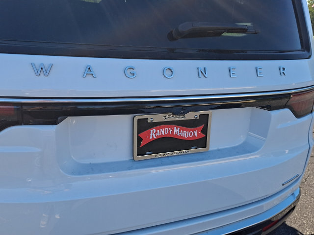 Used 2022 Jeep Wagoneer Series II RWD image 30