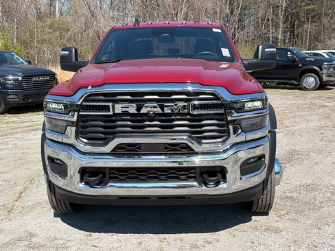 New 2026 RAM 5500 Tradesman w/ Chrome Appearance Group image 3