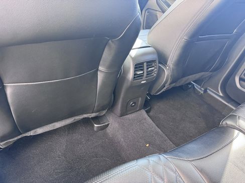 Certified 2023 Ford Escape SE w/ PHEV Premium Package image 11