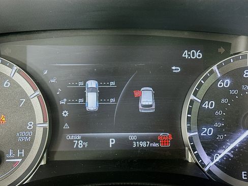 Used 2025 Toyota Highlander LE image 19