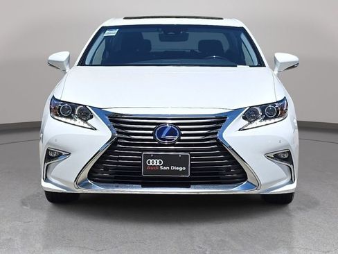 Used 2016 Lexus ES 300h w/ Navigation System Package FWD image 3
