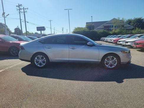 Certified 2024 Honda Accord LX image 5