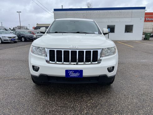 Used 2011 Jeep Grand Cherokee Laredo w/ Trailer Tow Group image 3