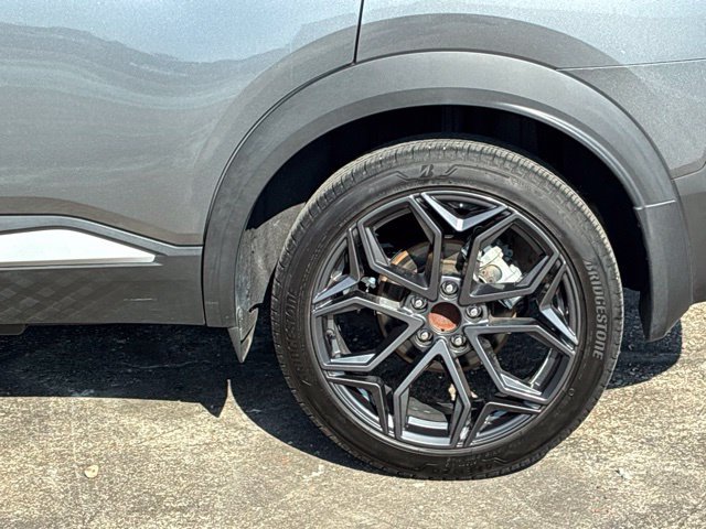 Used 2025 Nissan Kicks SR FWD image 12