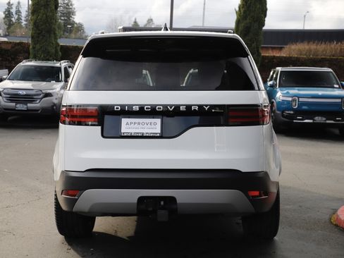 Certified 2025 Land Rover Discovery S image 5