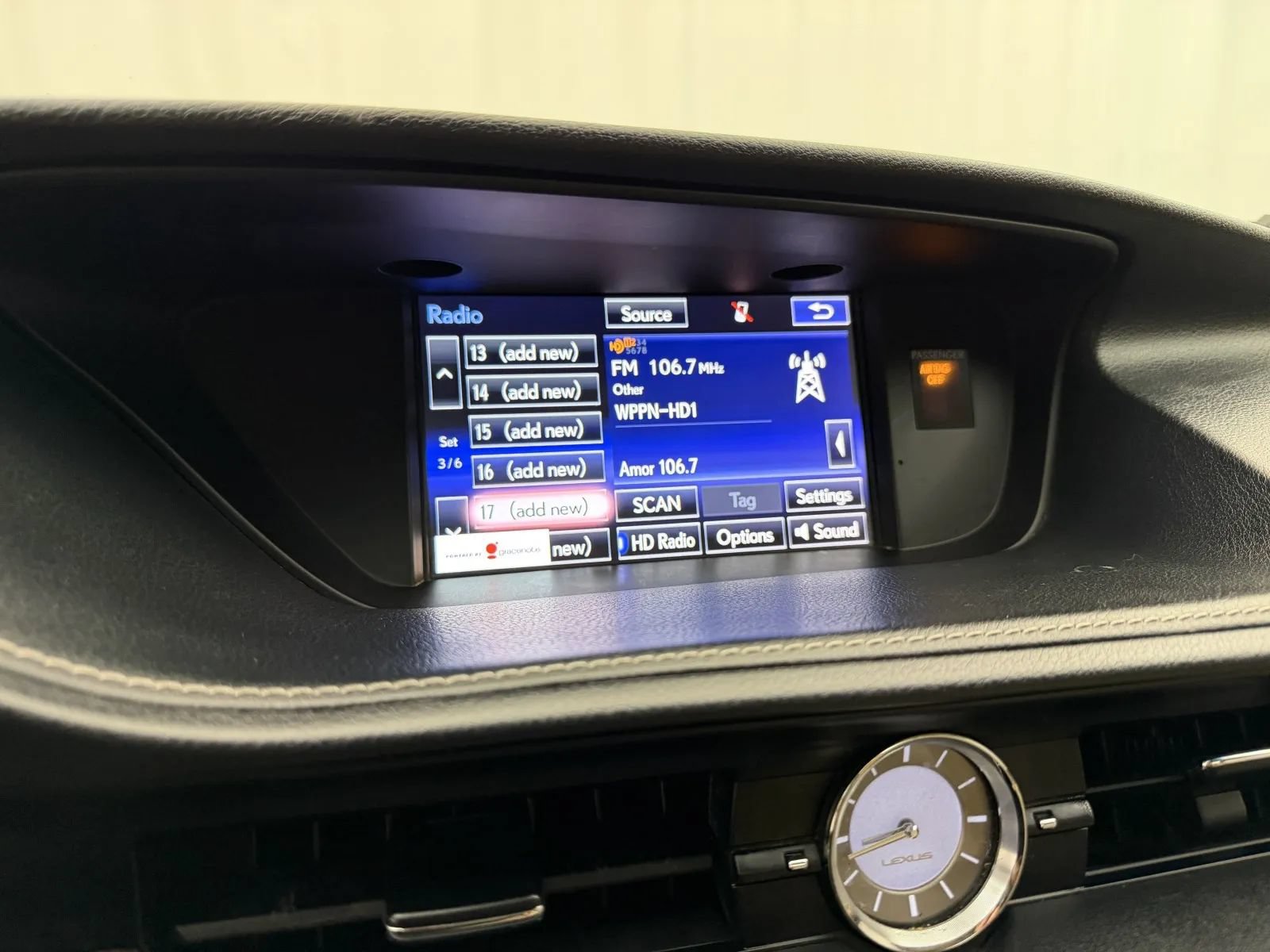 Used 2015 Lexus ES 350 w/ Luxury Package FWD image 21