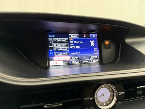 Used 2015 Lexus ES 350 w/ Luxury Package FWD image 21