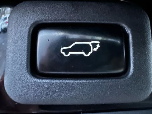 Used 2013 Lexus LX 570 4WD image 31