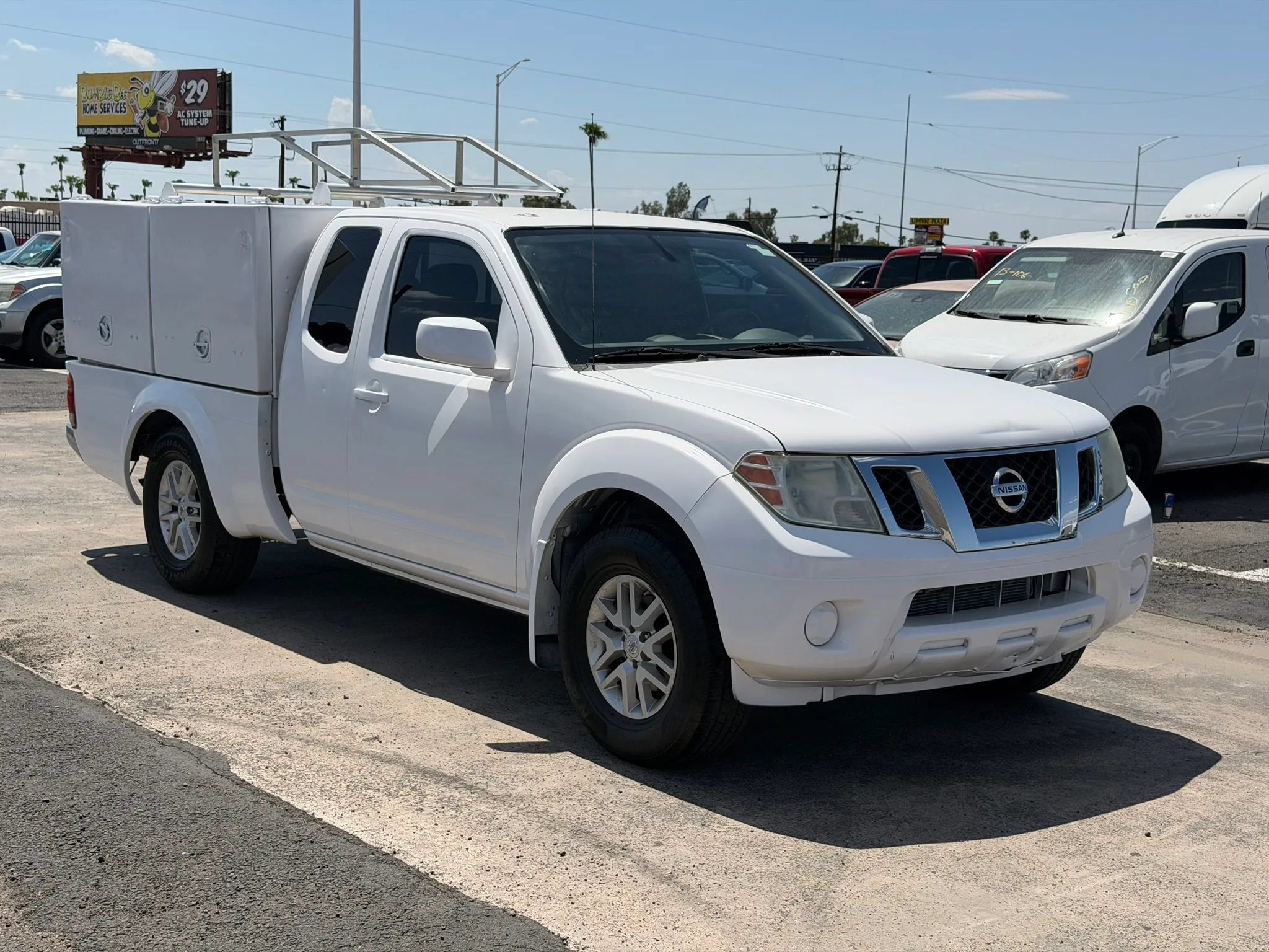 Used 2019 Nissan Frontier SV RWD image 1