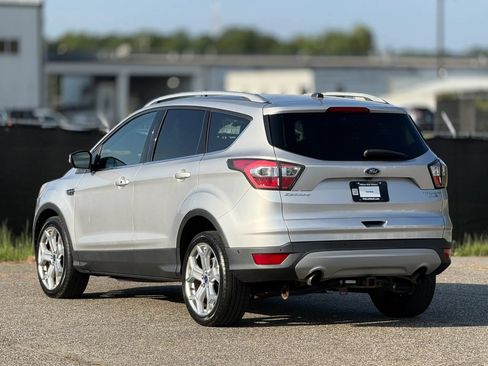Used 2017 Ford Escape Titanium w/ Equipment Group 301A AWD/4WD image 10