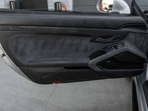 Used 2019 Porsche 911 GT2 RS RWD image 24