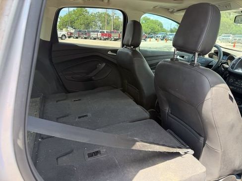 Used 2019 Ford Escape Titanium FWD image 17