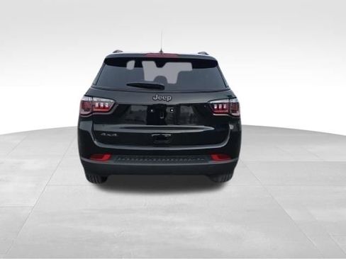 Used 2025 Jeep Compass Latitude w/ Altitude Special Edition AWD/4WD image 4