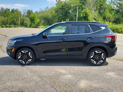 Used 2024 Kia Seltos SX w/ SX Sunroof Package AWD/4WD image 8