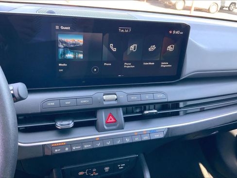 Used 2025 Kia K4 FWD image 33