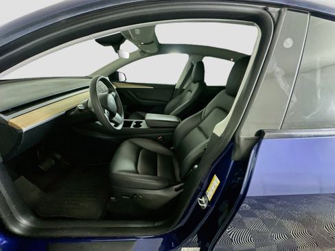 Used 2024 Tesla Model Y Long Range AWD/4WD image 13