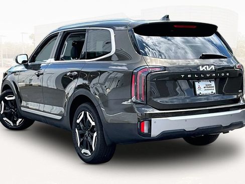 Used 2023 Kia Telluride EX AWD/4WD image 3