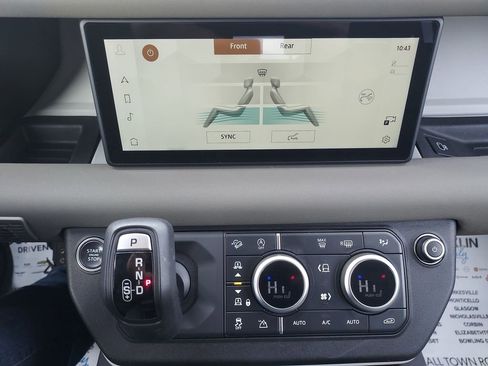 Used 2023 Land Rover Defender 90 X-Dynamic SE image 25