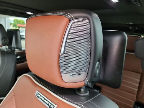 Used 2023 GMC Yukon XL Denali Ultimate AWD/4WD image 19