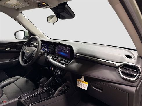 New 2026 Chevrolet TrailBlazer LT image 29