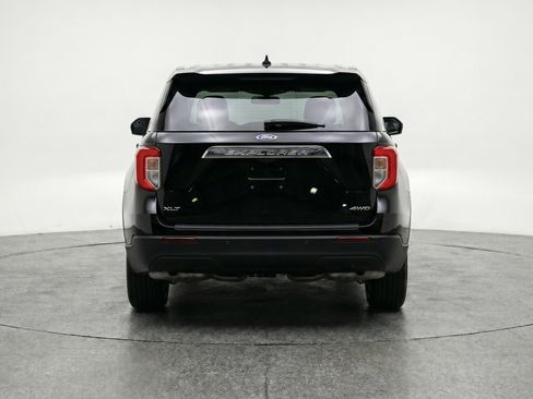 Used 2024 Ford Explorer XLT w/ Equipment Group 202A RWD image 7