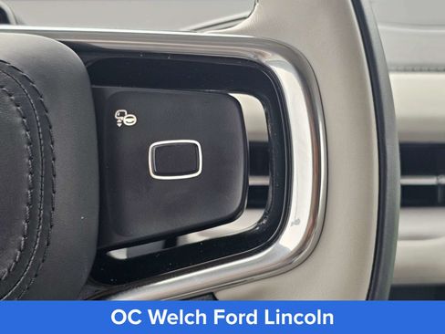Certified 2026 Lincoln Navigator L Premier AWD/4WD image 29